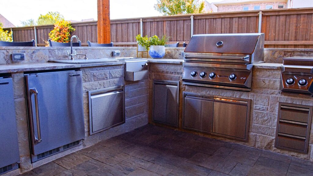 Top Elements for Designing the Perfect Outdoor Kitchen